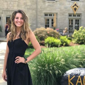 Meet your Posher, Caitlin